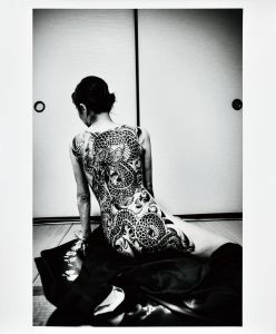 作品/クロエ・ジャフェのサムネール