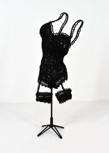 Being in the world + corset/宋容源のサムネール